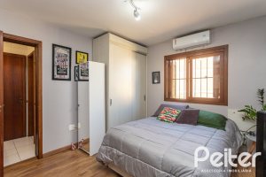 Casa em Condomínio à venda com 257m², 4 dormitórios, 4 suítes, 3 vagas, no bairro Tristeza em Porto Alegre