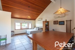 Casa em Condomínio à venda com 257m², 4 dormitórios, 4 suítes, 3 vagas, no bairro Tristeza em Porto Alegre