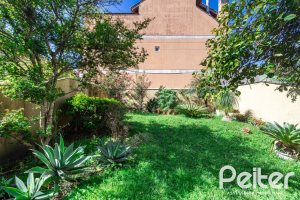 Casa em Condomínio à venda com 257m², 4 dormitórios, 4 suítes, 3 vagas, no bairro Tristeza em Porto Alegre