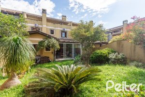 Casa em Condomínio à venda com 257m², 4 dormitórios, 4 suítes, 3 vagas, no bairro Tristeza em Porto Alegre
