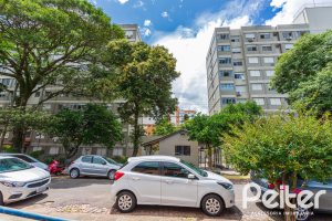 Apartamento à venda com 56m², 2 dormitórios, no bairro Tristeza em Porto Alegre