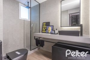 Apartamento à venda com 176m², 4 dormitórios, 4 suítes, 3 vagas, no bairro Golden Lake em Porto Alegre