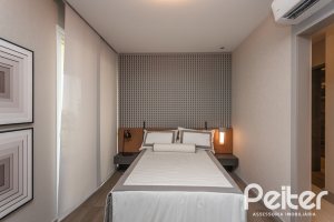 Apartamento à venda com 176m², 4 dormitórios, 4 suítes, 3 vagas, no bairro Golden Lake em Porto Alegre