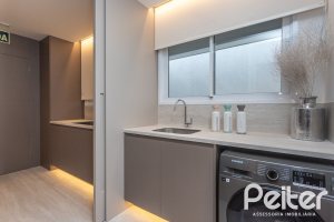 Apartamento à venda com 176m², 4 dormitórios, 4 suítes, 3 vagas, no bairro Golden Lake em Porto Alegre