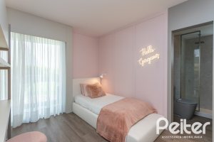 Apartamento à venda com 176m², 4 dormitórios, 4 suítes, 3 vagas, no bairro Golden Lake em Porto Alegre