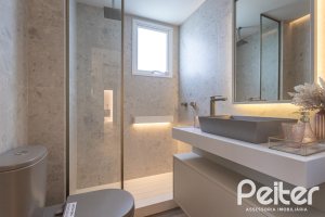 Apartamento à venda com 176m², 4 dormitórios, 4 suítes, 3 vagas, no bairro Golden Lake em Porto Alegre