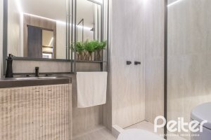 Apartamento à venda com 176m², 4 dormitórios, 4 suítes, 3 vagas, no bairro Golden Lake em Porto Alegre