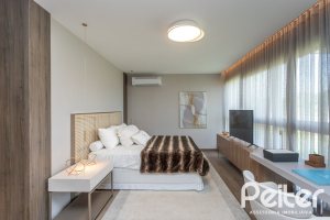 Apartamento à venda com 176m², 4 dormitórios, 4 suítes, 3 vagas, no bairro Golden Lake em Porto Alegre