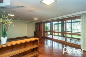 Casa em Condomínio à venda com 900m², 5 dormitórios, 5 suítes, 10 vagas, no bairro Cavalhada em PORTO ALEGRE