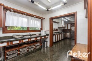 Casa em Condomínio à venda com 900m², 5 dormitórios, 5 suítes, 10 vagas, no bairro Cavalhada em PORTO ALEGRE