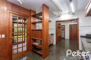 Casa em Condomínio à venda com 900m², 5 dormitórios, 5 suítes, 10 vagas, no bairro Cavalhada em PORTO ALEGRE