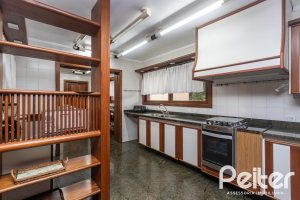 Casa em Condomínio à venda com 900m², 5 dormitórios, 5 suítes, 10 vagas, no bairro Cavalhada em PORTO ALEGRE