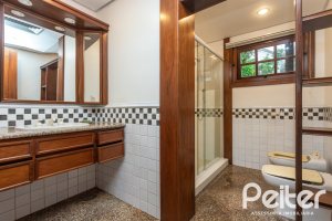Casa em Condomínio à venda com 900m², 5 dormitórios, 5 suítes, 10 vagas, no bairro Cavalhada em PORTO ALEGRE