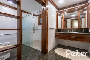 Casa em Condomínio à venda com 900m², 5 dormitórios, 5 suítes, 10 vagas, no bairro Cavalhada em PORTO ALEGRE