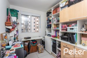 Apartamento à venda com 67m², 3 dormitórios, 1 suíte, 2 vagas, no bairro Tristeza em PORTO ALEGRE