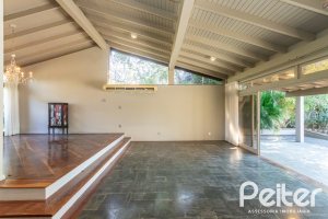 Casa em Condomínio à venda com 328m², 3 dormitórios, 2 suítes, 4 vagas, no bairro Cavalhada em PORTO ALEGRE