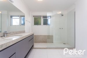Casa em Condomínio à venda com 328m², 3 dormitórios, 2 suítes, 4 vagas, no bairro Cavalhada em PORTO ALEGRE
