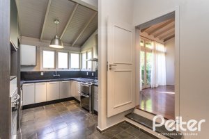 Casa em Condomínio à venda com 328m², 3 dormitórios, 2 suítes, 4 vagas, no bairro Cavalhada em PORTO ALEGRE