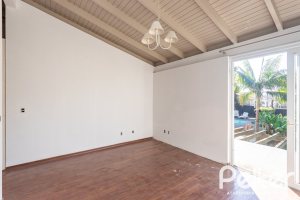 Casa em Condomínio à venda com 328m², 3 dormitórios, 2 suítes, 4 vagas, no bairro Cavalhada em PORTO ALEGRE