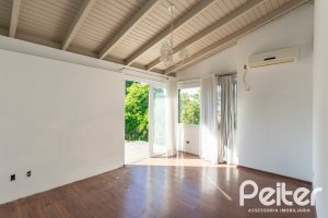 Casa em Condomínio à venda com 328m², 3 dormitórios, 2 suítes, 4 vagas, no bairro Cavalhada em PORTO ALEGRE