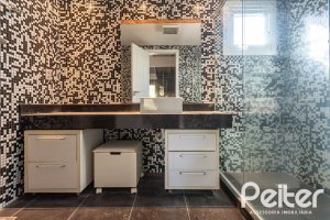 Casa em Condomínio à venda com 328m², 3 dormitórios, 2 suítes, 4 vagas, no bairro Cavalhada em PORTO ALEGRE