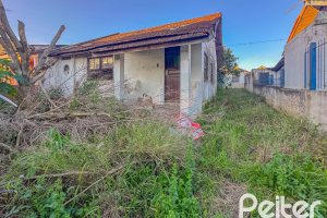 Terreno à venda com 319m², no bairro Cavalhada em Porto Alegre