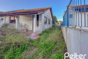 Terreno à venda com 319m², no bairro Cavalhada em Porto Alegre