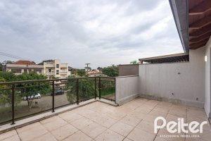 Casa em Condomínio à venda com 352m², 3 dormitórios, 3 suítes, 3 vagas, no bairro Tristeza em Porto Alegre