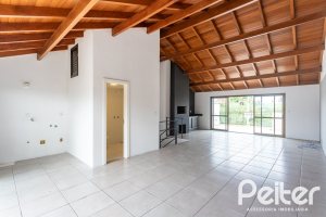 Casa em Condomínio à venda com 352m², 3 dormitórios, 3 suítes, 3 vagas, no bairro Tristeza em Porto Alegre