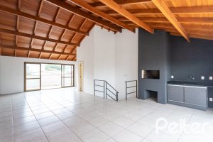 Casa em Condomínio à venda com 352m², 3 dormitórios, 3 suítes, 3 vagas, no bairro Tristeza em Porto Alegre