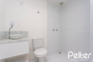 Casa em Condomínio à venda com 352m², 3 dormitórios, 3 suítes, 3 vagas, no bairro Tristeza em Porto Alegre