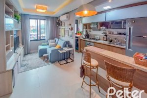 Apartamento à venda com 40m², 1 dormitório, 1 suíte, 1 vaga, no bairro Cristal em PORTO ALEGRE