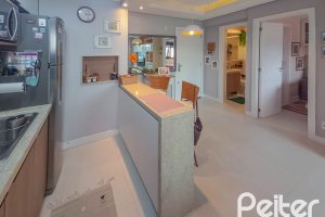Apartamento à venda com 40m², 1 dormitório, 1 suíte, 1 vaga, no bairro Cristal em PORTO ALEGRE