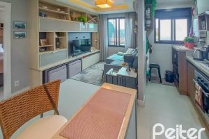 Apartamento à venda com 40m², 1 dormitório, 1 suíte, 1 vaga, no bairro Cristal em PORTO ALEGRE