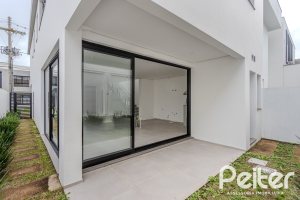 Casa em Condomínio à venda com 150m², 3 dormitórios, 3 suítes, 2 vagas, no bairro Ipanema em Porto Alegre