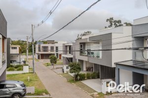 Casa em Condomínio à venda com 150m², 3 dormitórios, 3 suítes, 2 vagas, no bairro Ipanema em Porto Alegre