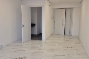Comercial à venda com 31m², 1 dormitório, 1 vaga, no bairro Cristal em PORTO ALEGRE