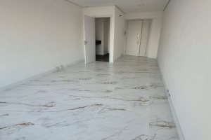 Comercial à venda com 31m², 1 dormitório, 1 vaga, no bairro Cristal em PORTO ALEGRE
