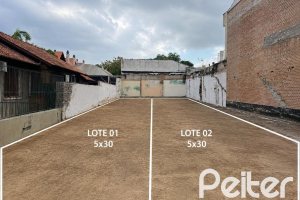 Terreno à venda com 150m², no bairro Tristeza em Porto Alegre