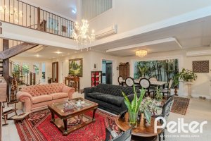 Casa em Condomínio à venda com 296m², 3 dormitórios, 1 suíte, 4 vagas, no bairro Terra Ville em PORTO ALEGRE