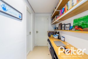 Apartamento à venda com 87m², 3 dormitórios, 1 suíte, 1 vaga, no bairro Jardim Botânico em Porto Alegre