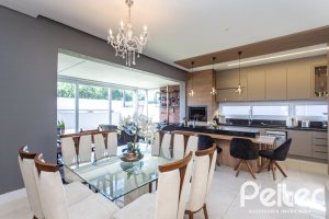 Casa em Condomínio à venda com 230m², 3 dormitórios, 3 suítes, 4 vagas, no bairro Alphaville em PORTO ALEGRE