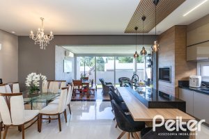 Casa em Condomínio à venda com 230m², 3 dormitórios, 3 suítes, 4 vagas, no bairro Alphaville em PORTO ALEGRE