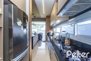Casa em Condomínio à venda com 230m², 3 dormitórios, 3 suítes, 4 vagas, no bairro Alphaville em PORTO ALEGRE