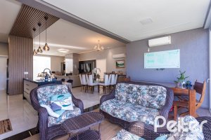 Casa em Condomínio à venda com 230m², 3 dormitórios, 3 suítes, 4 vagas, no bairro Alphaville em PORTO ALEGRE