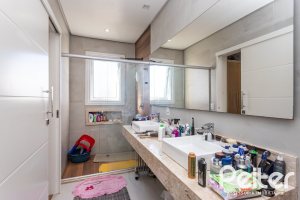 Casa em Condomínio à venda com 230m², 3 dormitórios, 3 suítes, 4 vagas, no bairro Alphaville em PORTO ALEGRE
