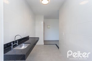 Apartamento à venda com 54m², 2 dormitórios, 1 suíte, 1 vaga, no bairro Camaquã em Porto Alegre