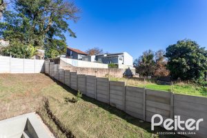 Apartamento à venda com 54m², 2 dormitórios, 1 suíte, 1 vaga, no bairro Camaquã em Porto Alegre