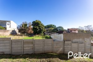 Apartamento à venda com 54m², 2 dormitórios, 1 suíte, 1 vaga, no bairro Camaquã em Porto Alegre