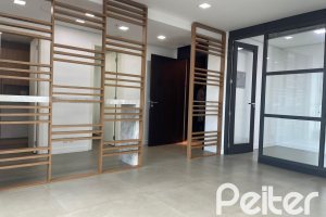 Comercial à venda com 40m², 1 vaga, no bairro Cristal em Porto Alegre